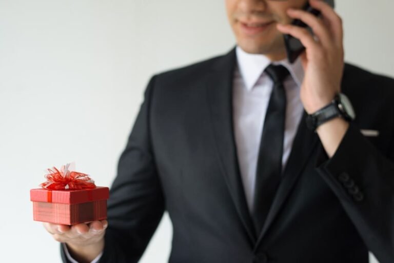 10 Corporate Gift Ideas That Strengthen Client Relationships